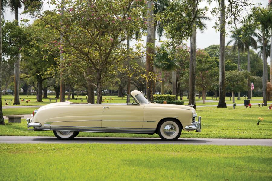  Hudson Custom Commodore Eight Convertible Brougham 1950 года  (фото 8 из 21)